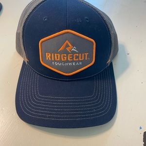 Ridgecut hat